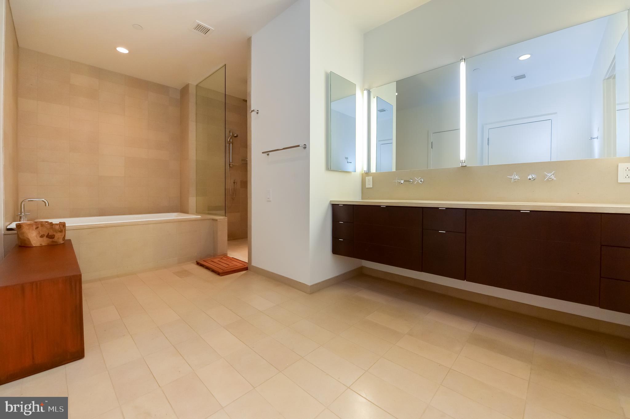 OLD CITY - Residential