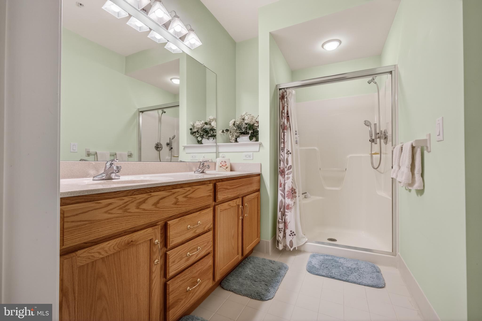 CREEKSIDE VILLAGE - Residential