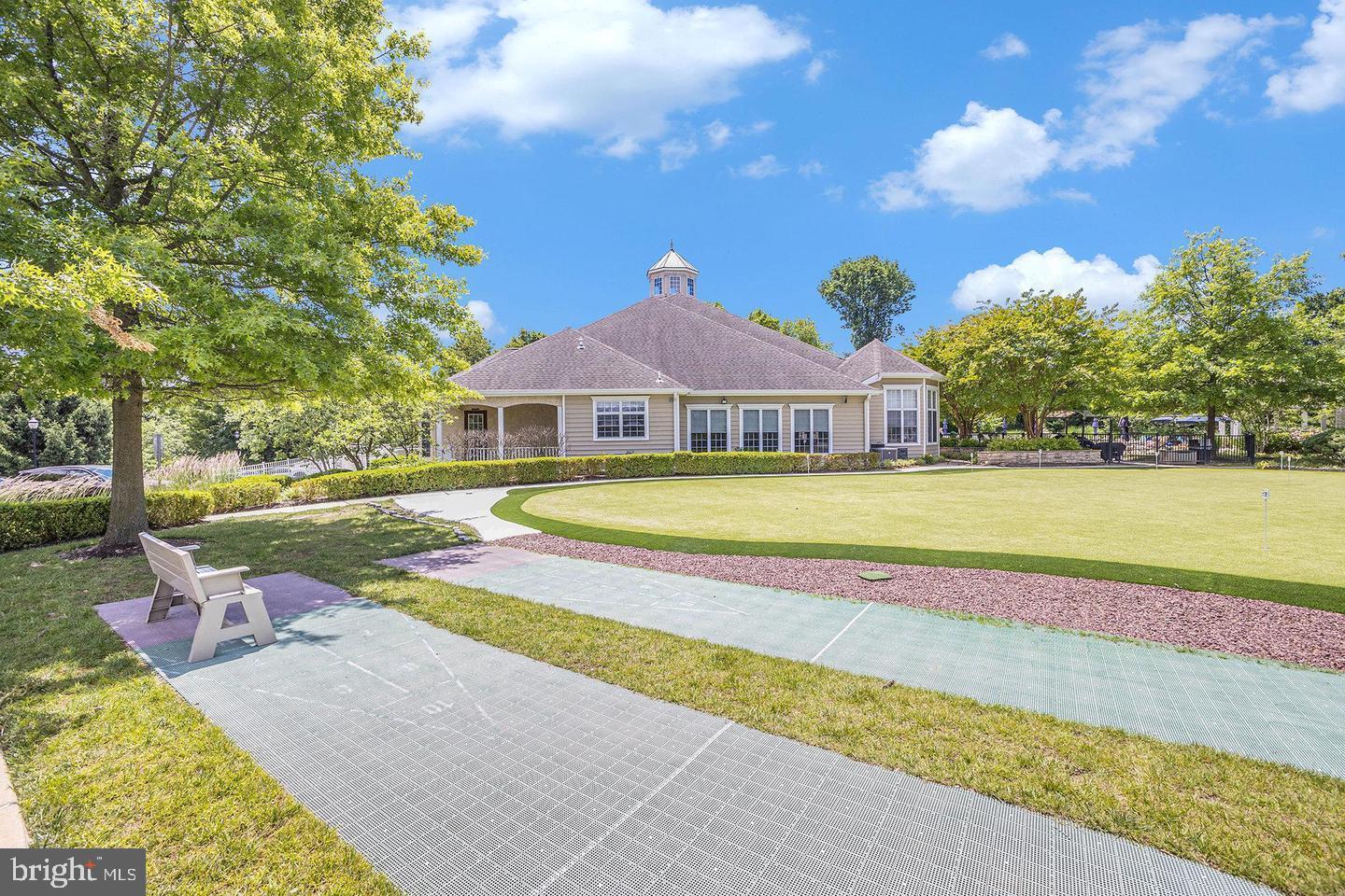 CREEKSIDE VILLAGE - Residential