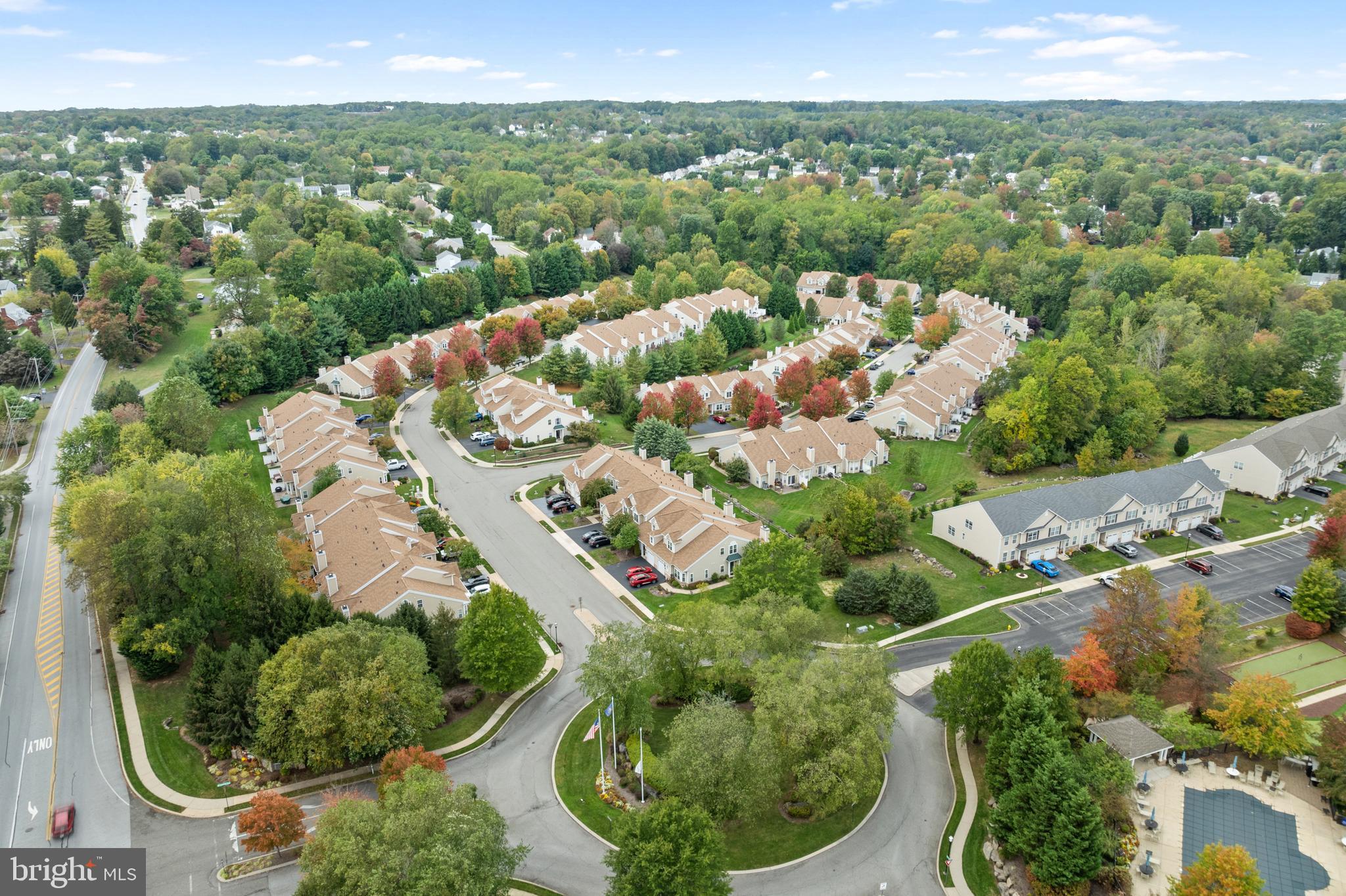 CREEKSIDE VILLAGE - Residential