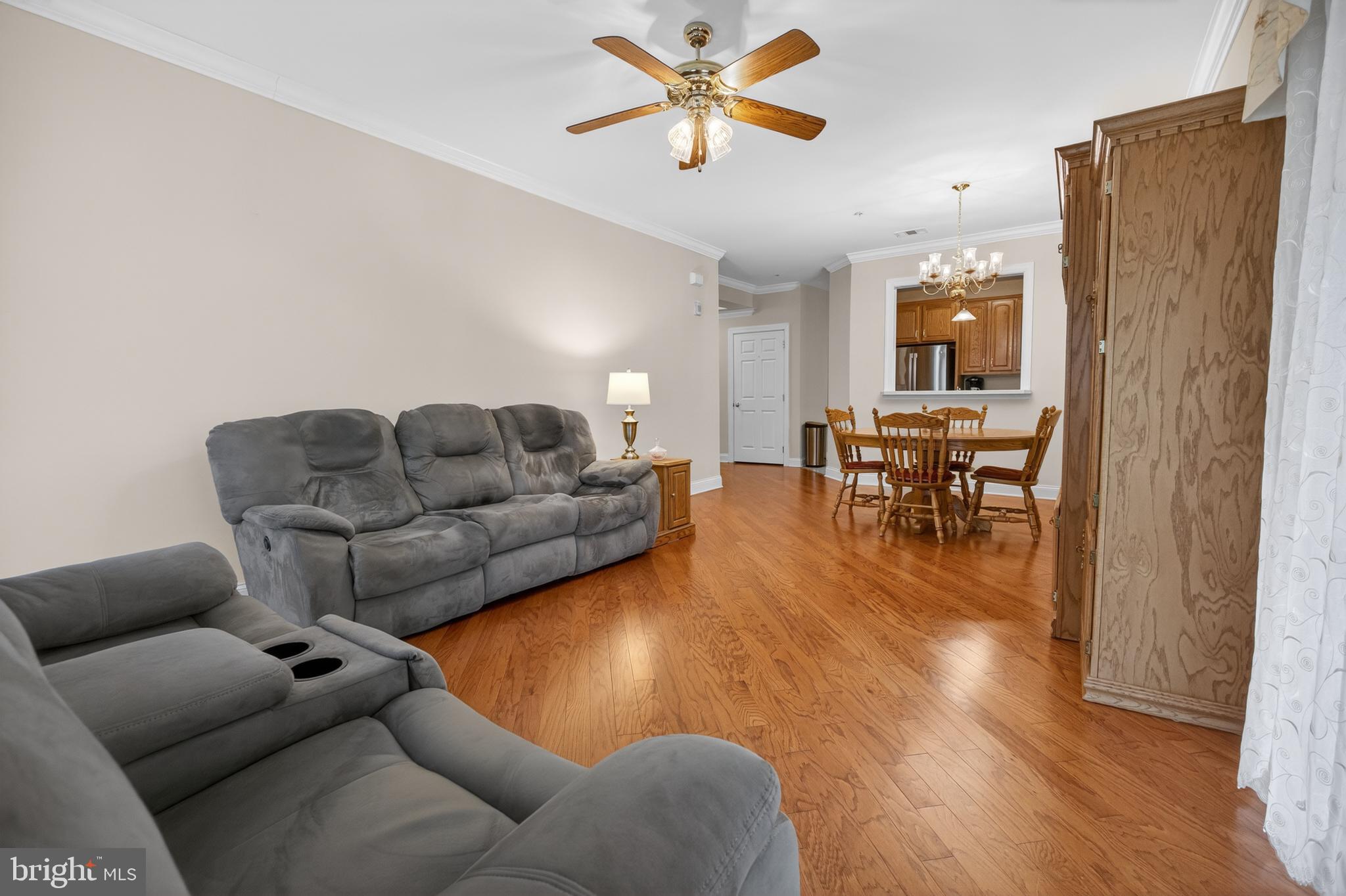 CREEKSIDE VILLAGE - Residential