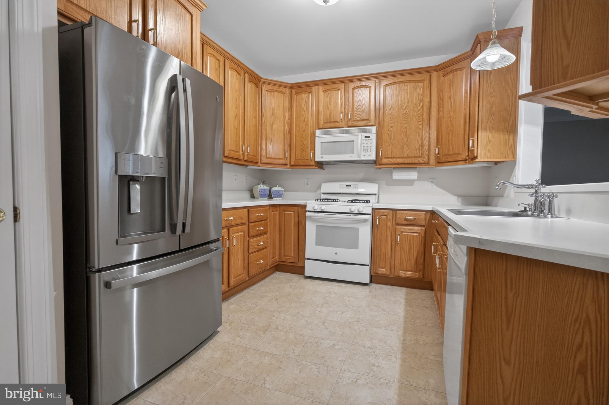 CREEKSIDE VILLAGE - Residential