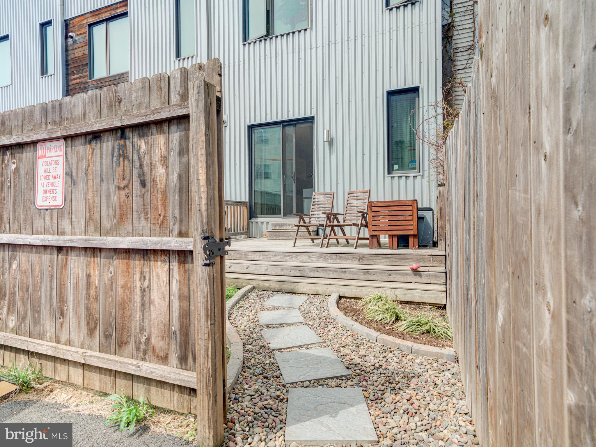 FAIRMOUNT - Residential Lease