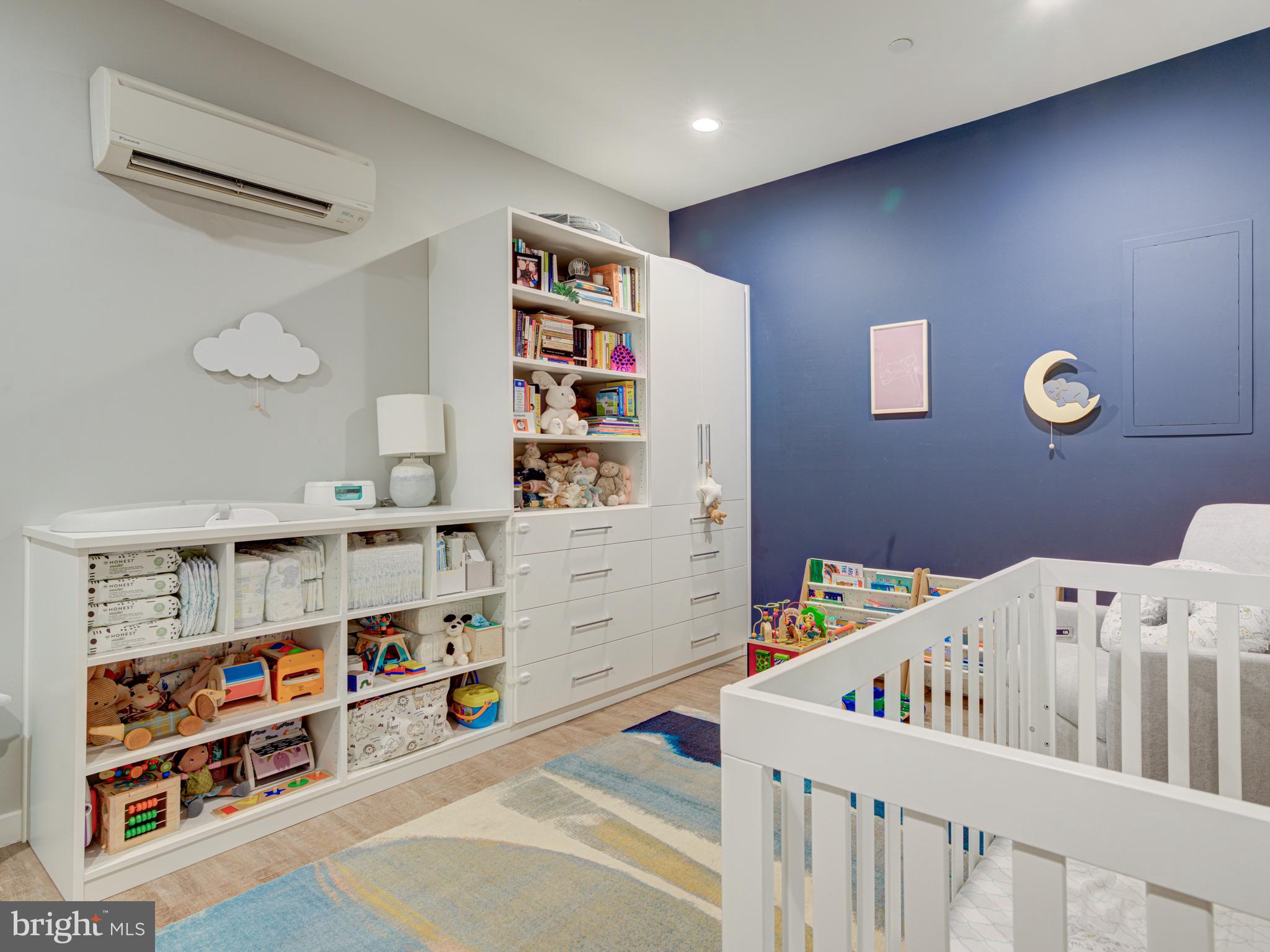 FAIRMOUNT - Residential Lease