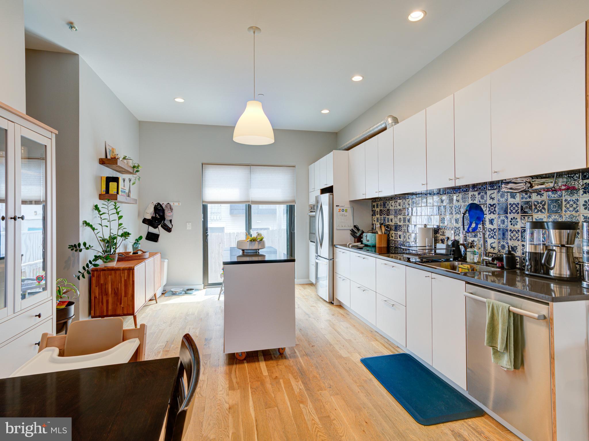 FAIRMOUNT - Residential Lease