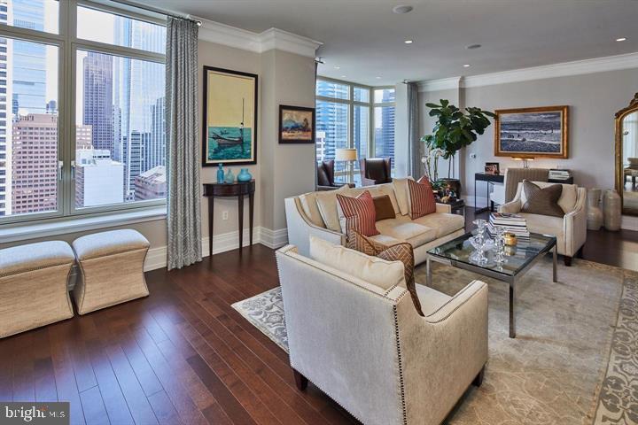 RITTENHOUSE SQUARE - Residential