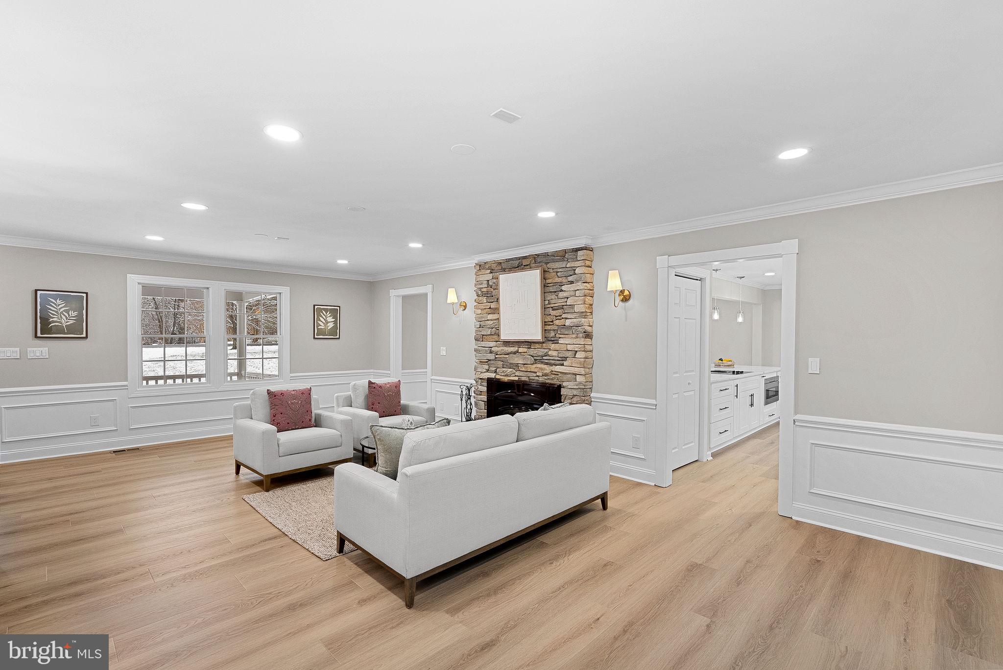 STONELEIGH - Residential