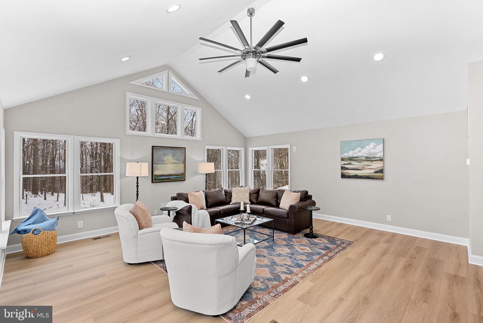 STONELEIGH - Residential