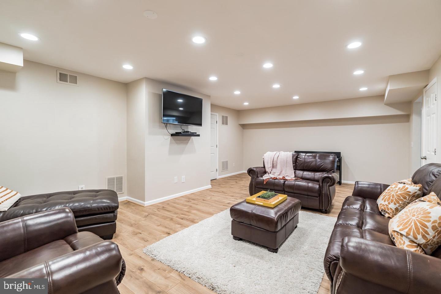 STONELEIGH - Residential