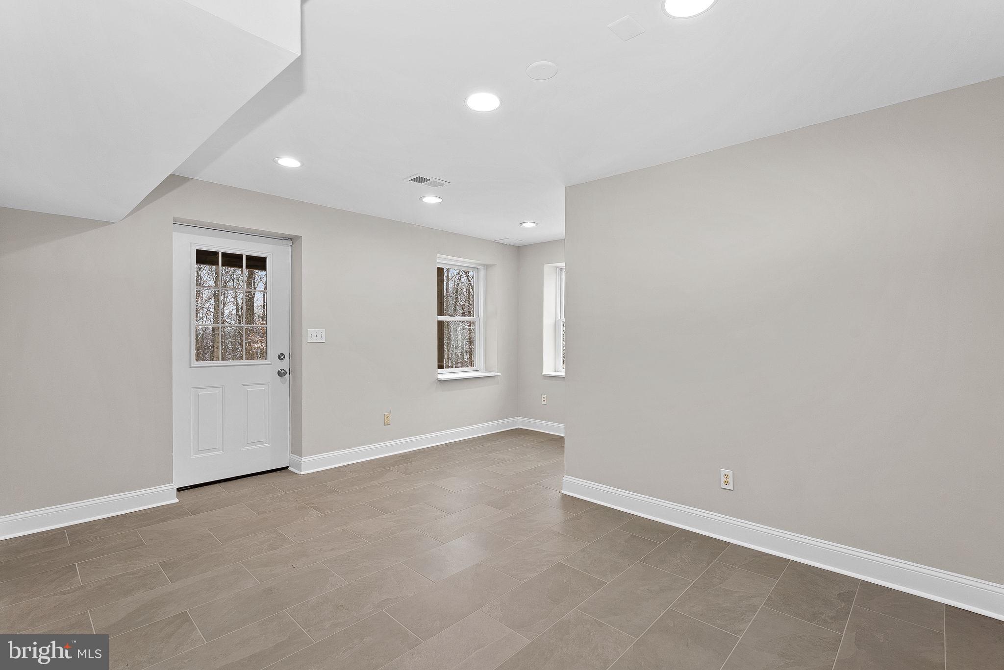 STONELEIGH - Residential