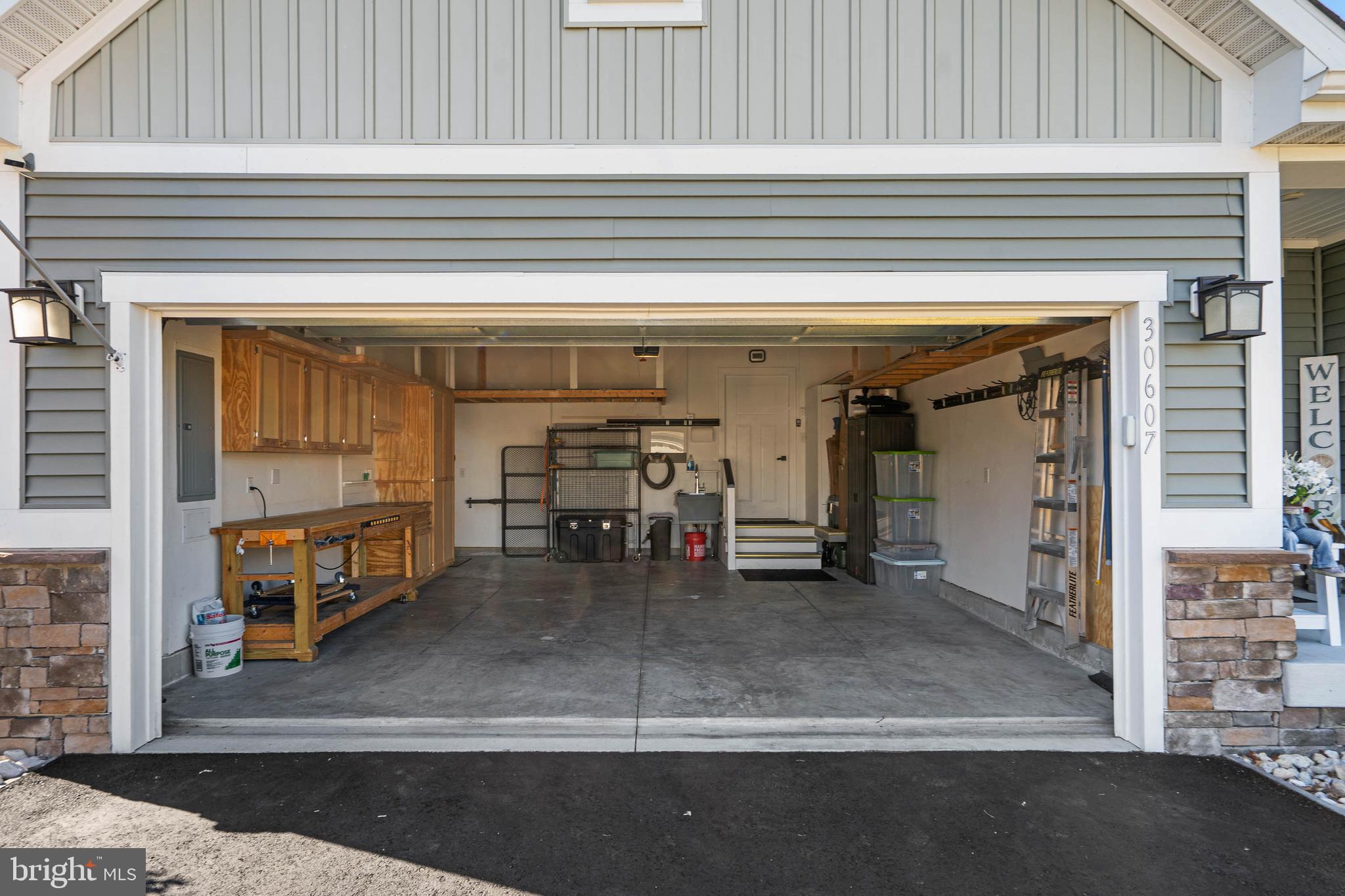 SWANN COVE WEST - Residential