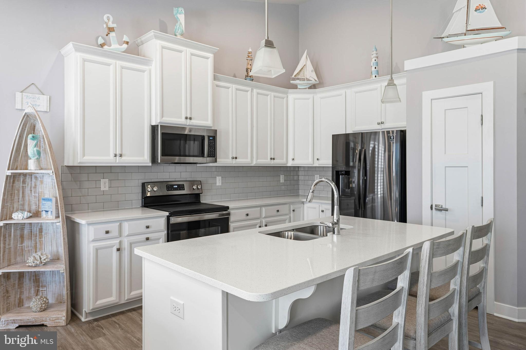 SWANN COVE WEST - Residential