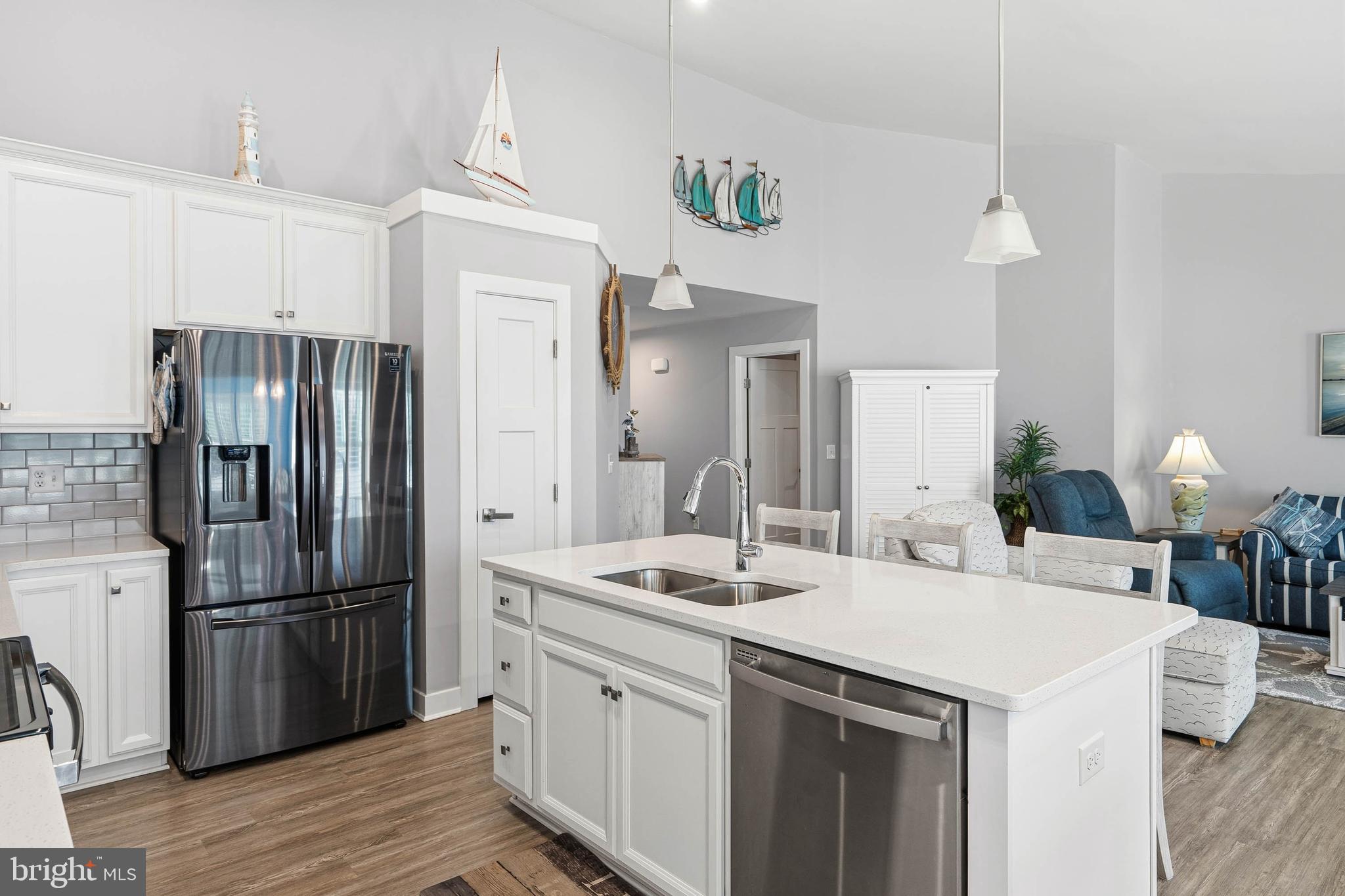 SWANN COVE WEST - Residential