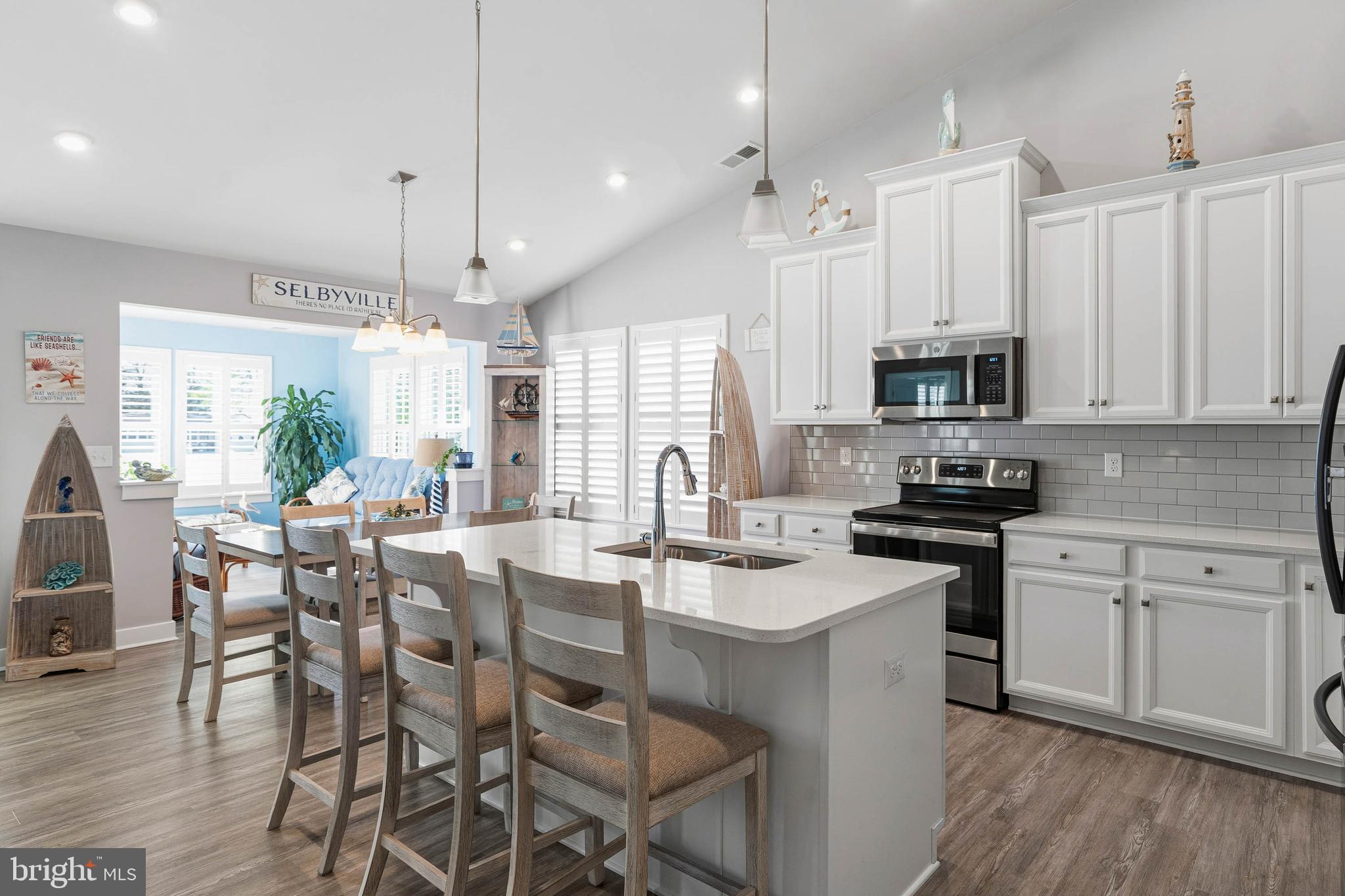 SWANN COVE WEST - Residential