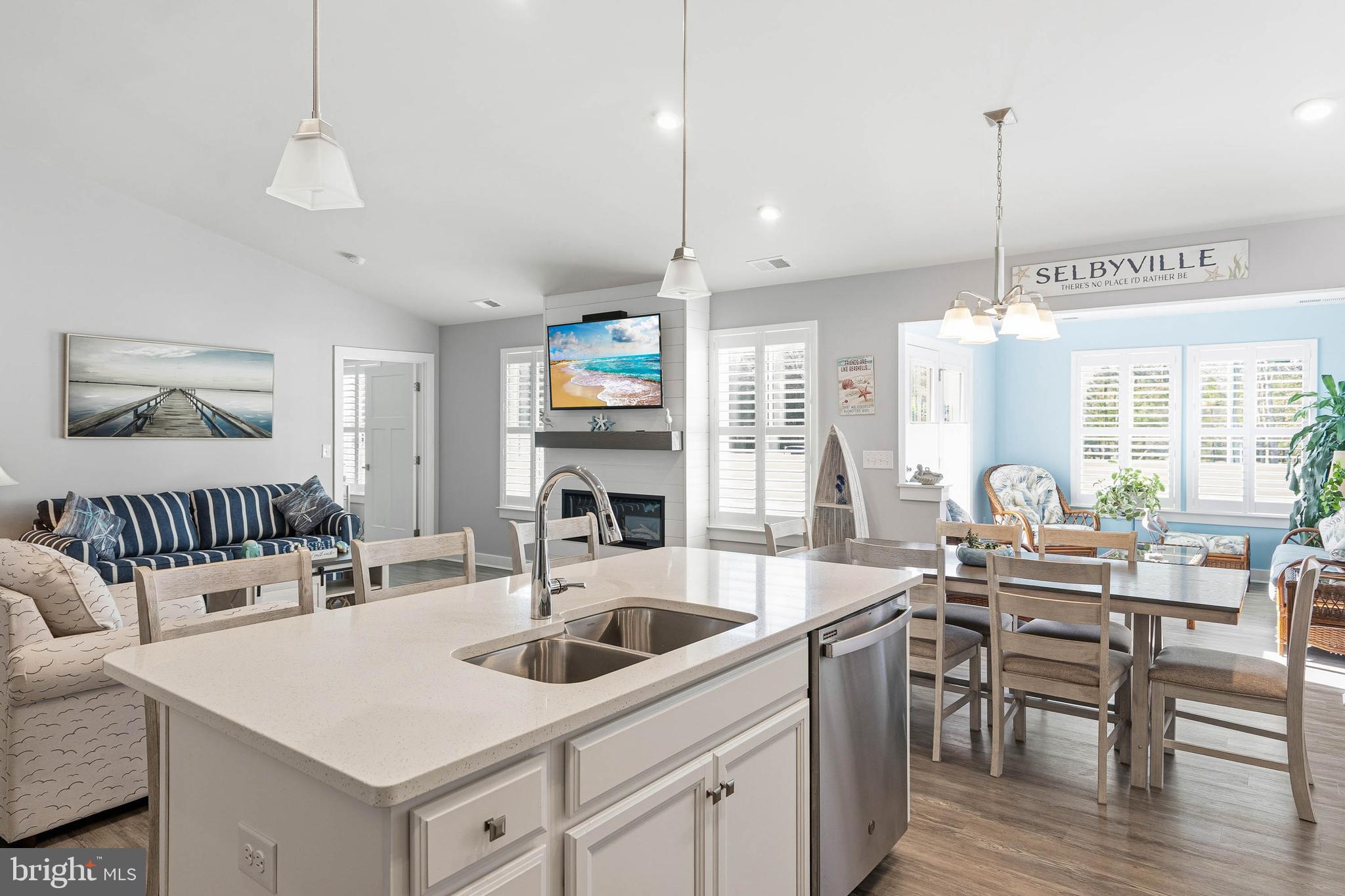 SWANN COVE WEST - Residential