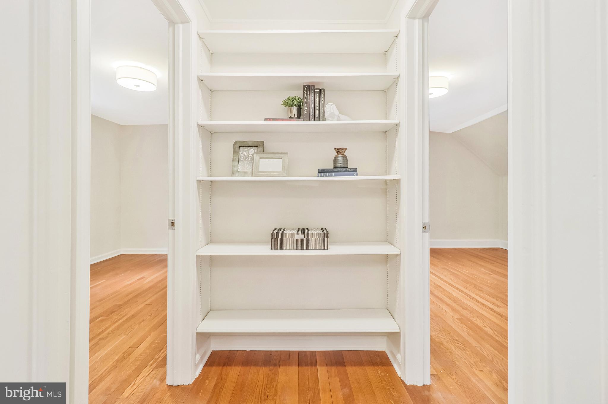 HILLWOOD - Residential