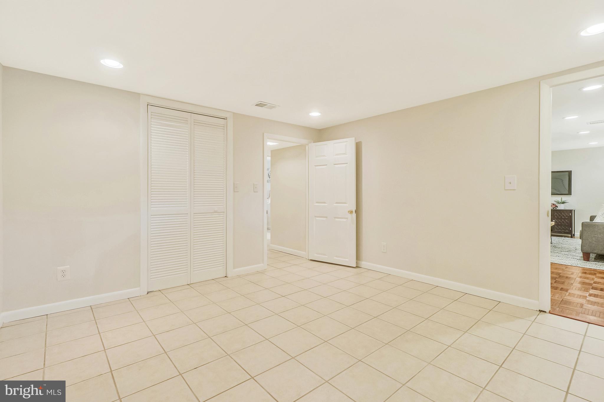 HILLWOOD - Residential