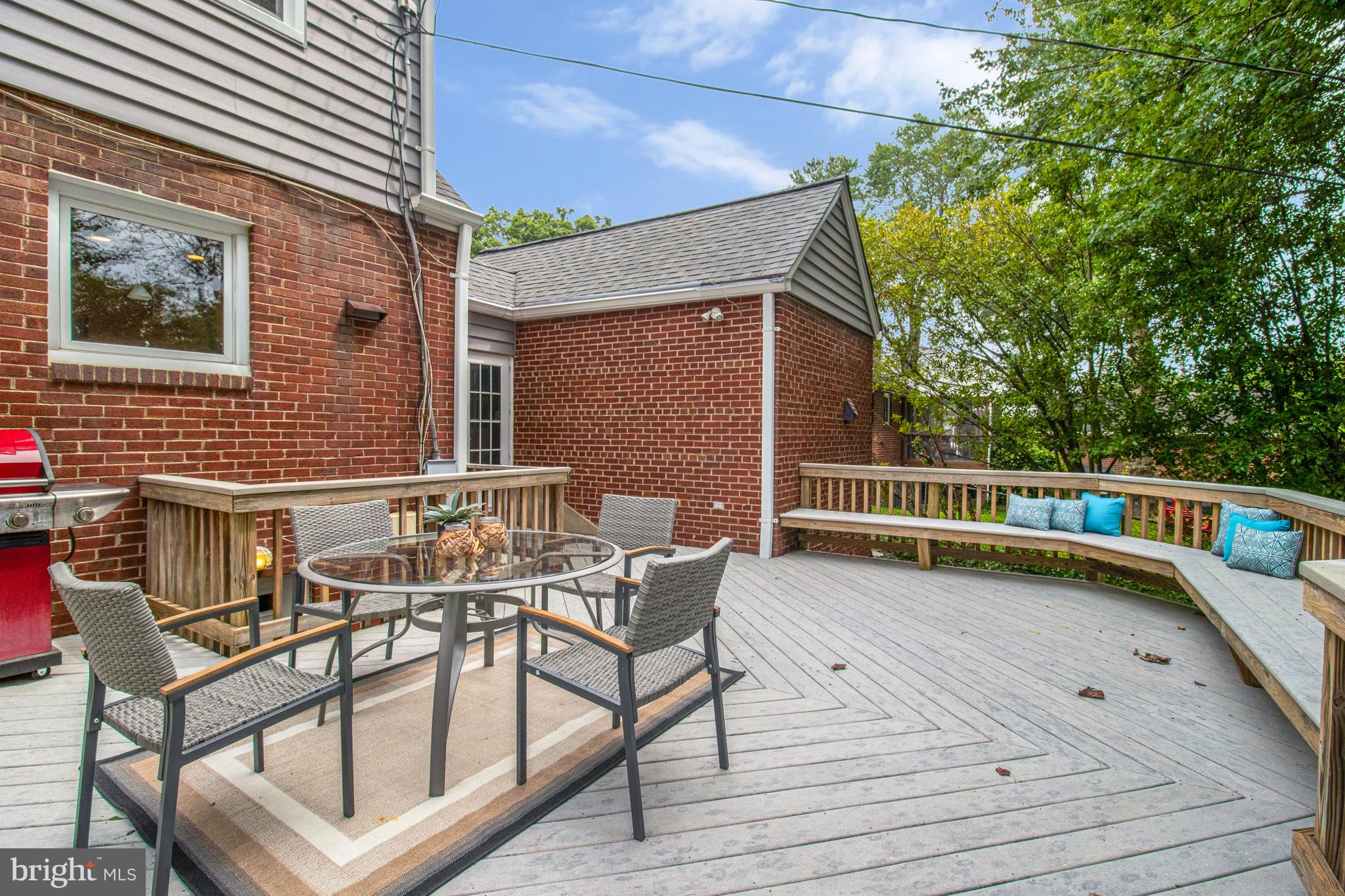 HILLWOOD - Residential