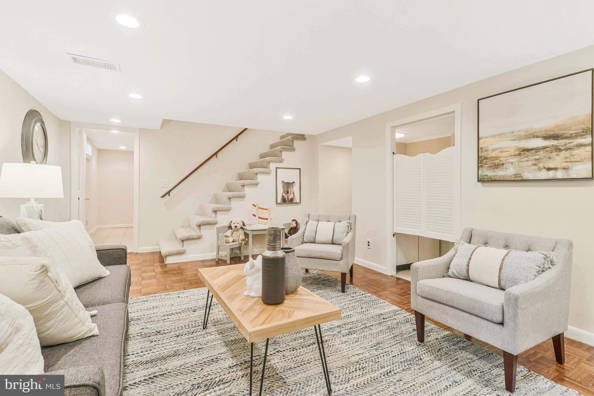 HILLWOOD - Residential