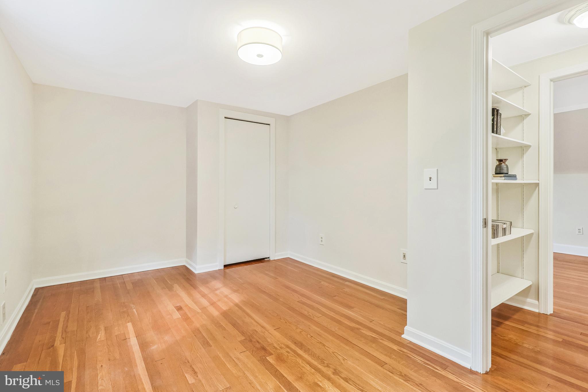 HILLWOOD - Residential