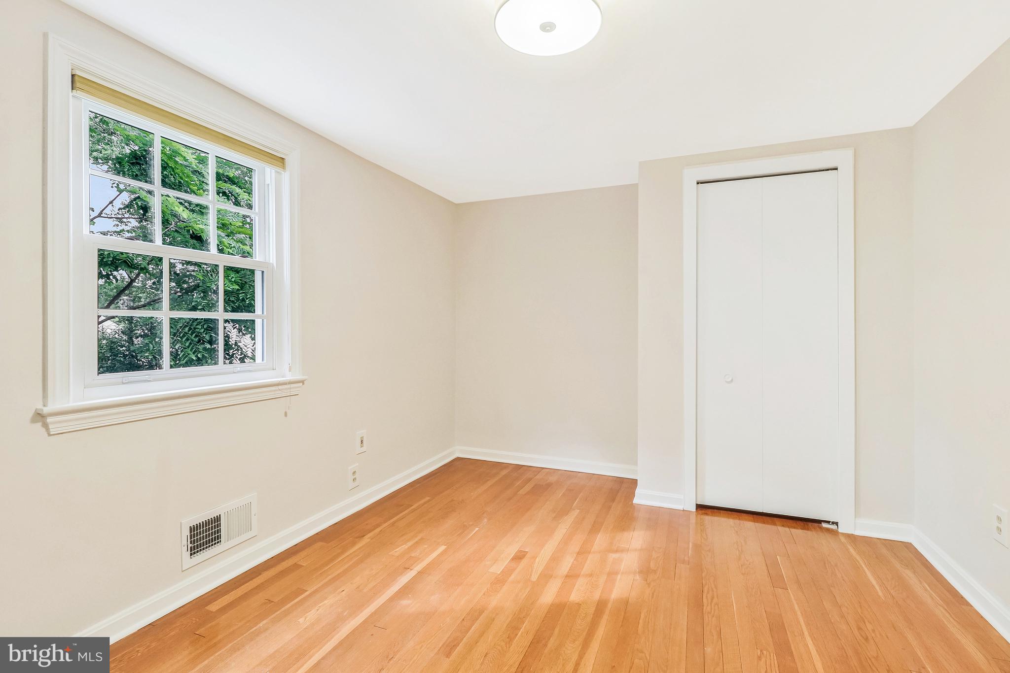 HILLWOOD - Residential