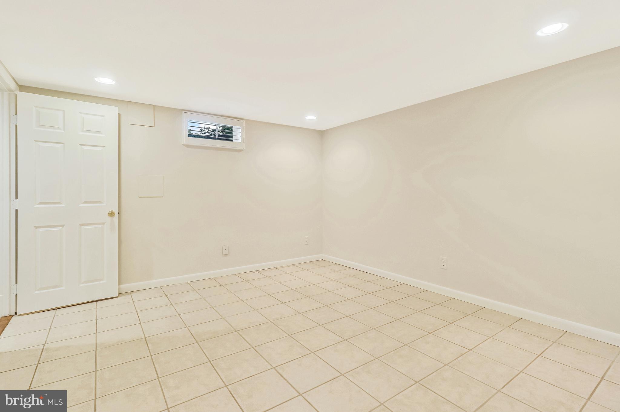 HILLWOOD - Residential