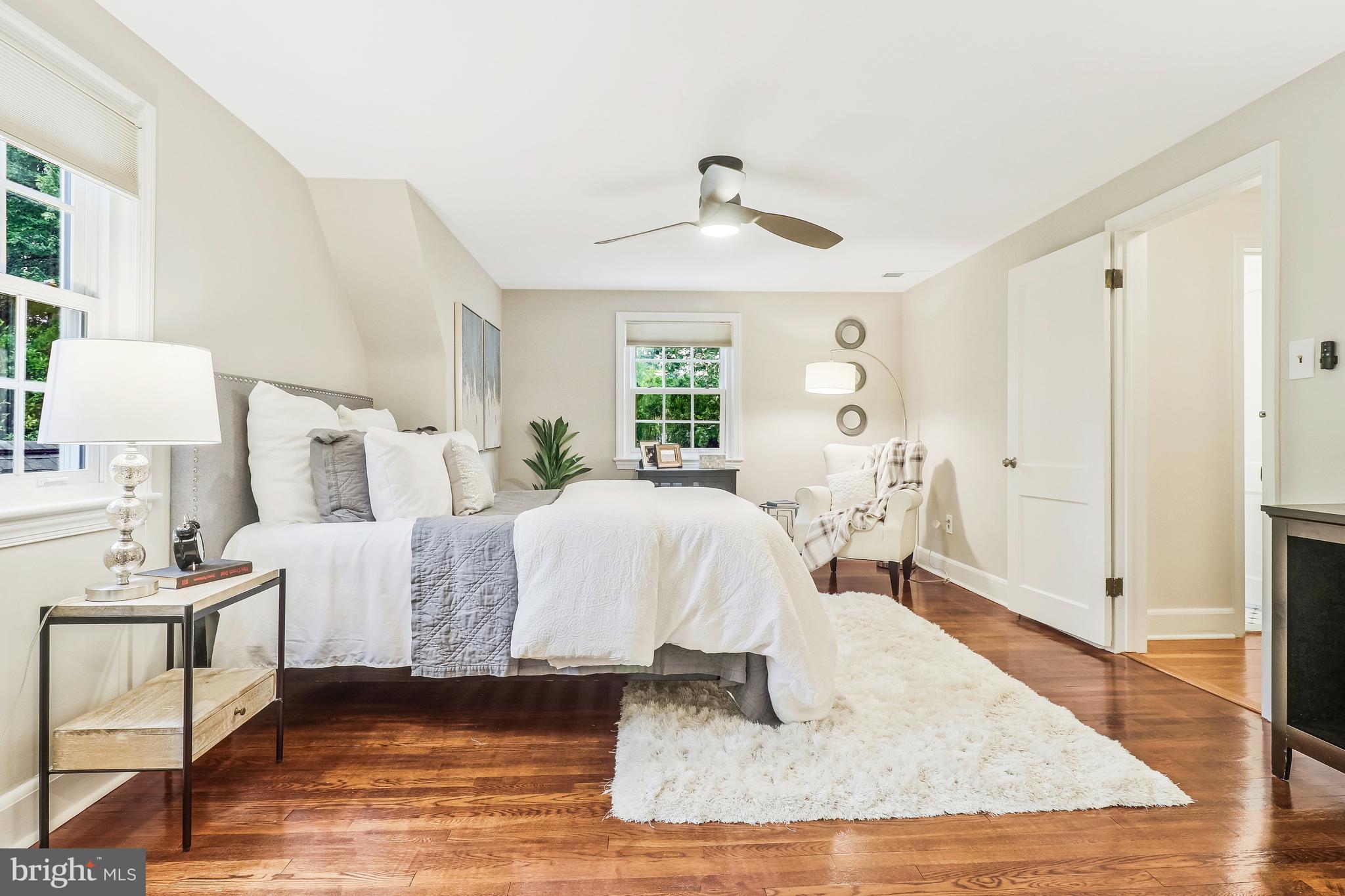 HILLWOOD - Residential