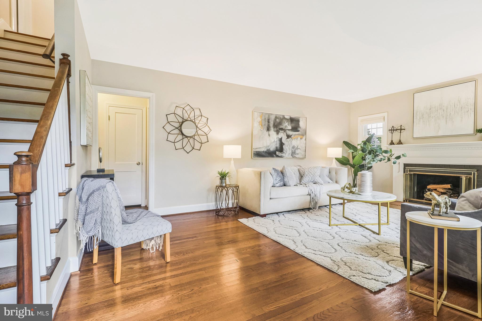 HILLWOOD - Residential