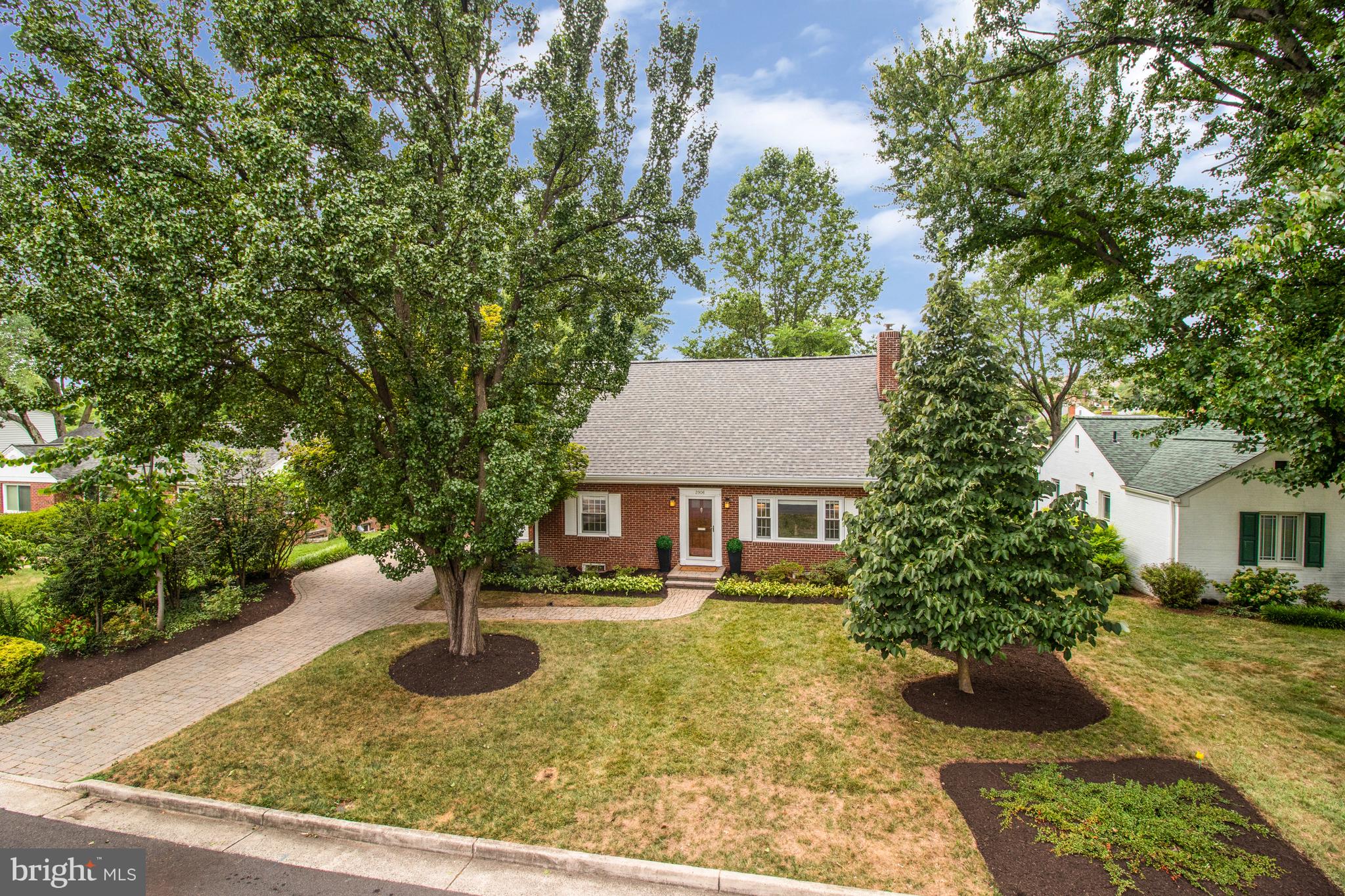 HILLWOOD - Residential