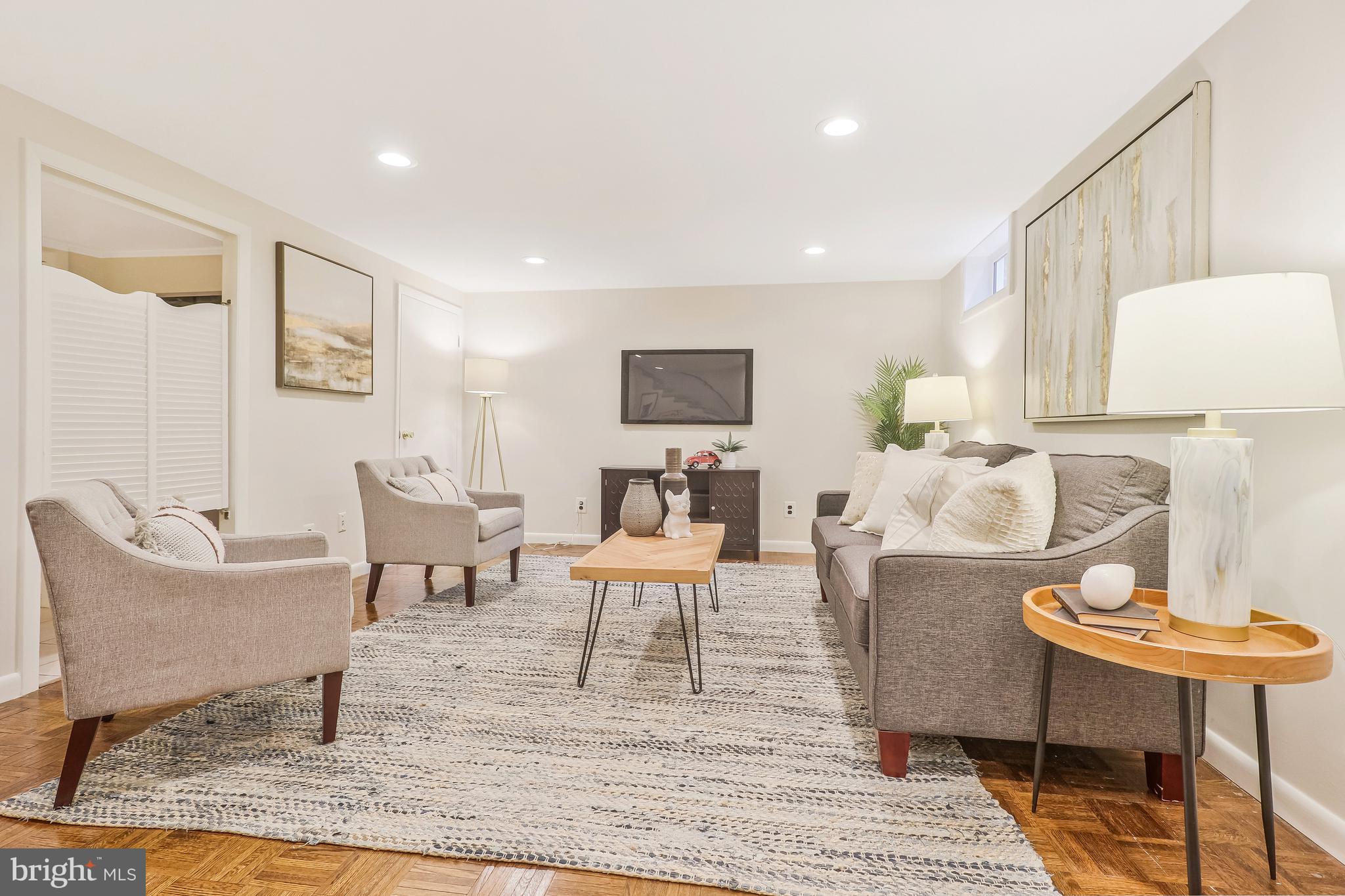 HILLWOOD - Residential