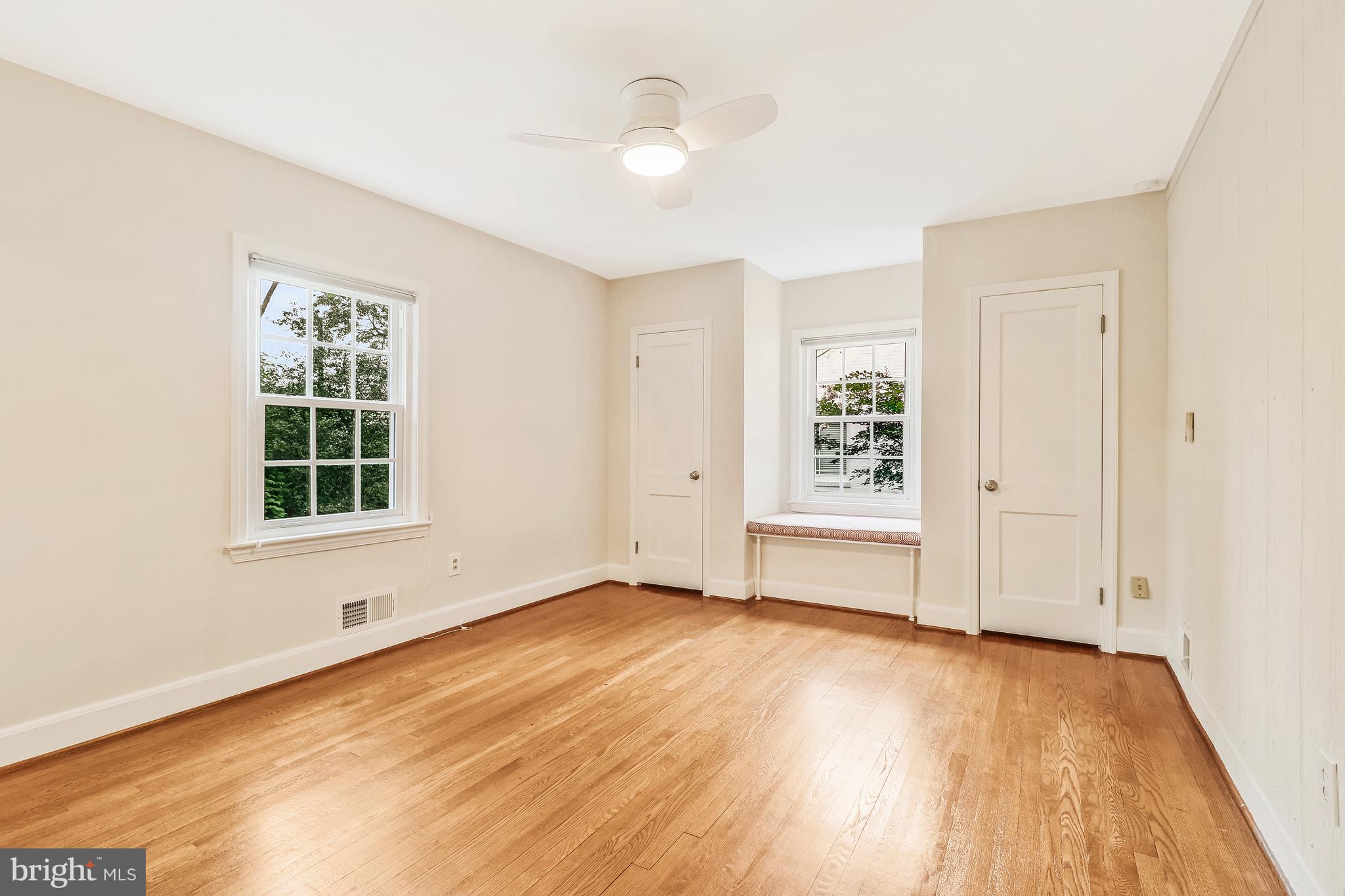 HILLWOOD - Residential