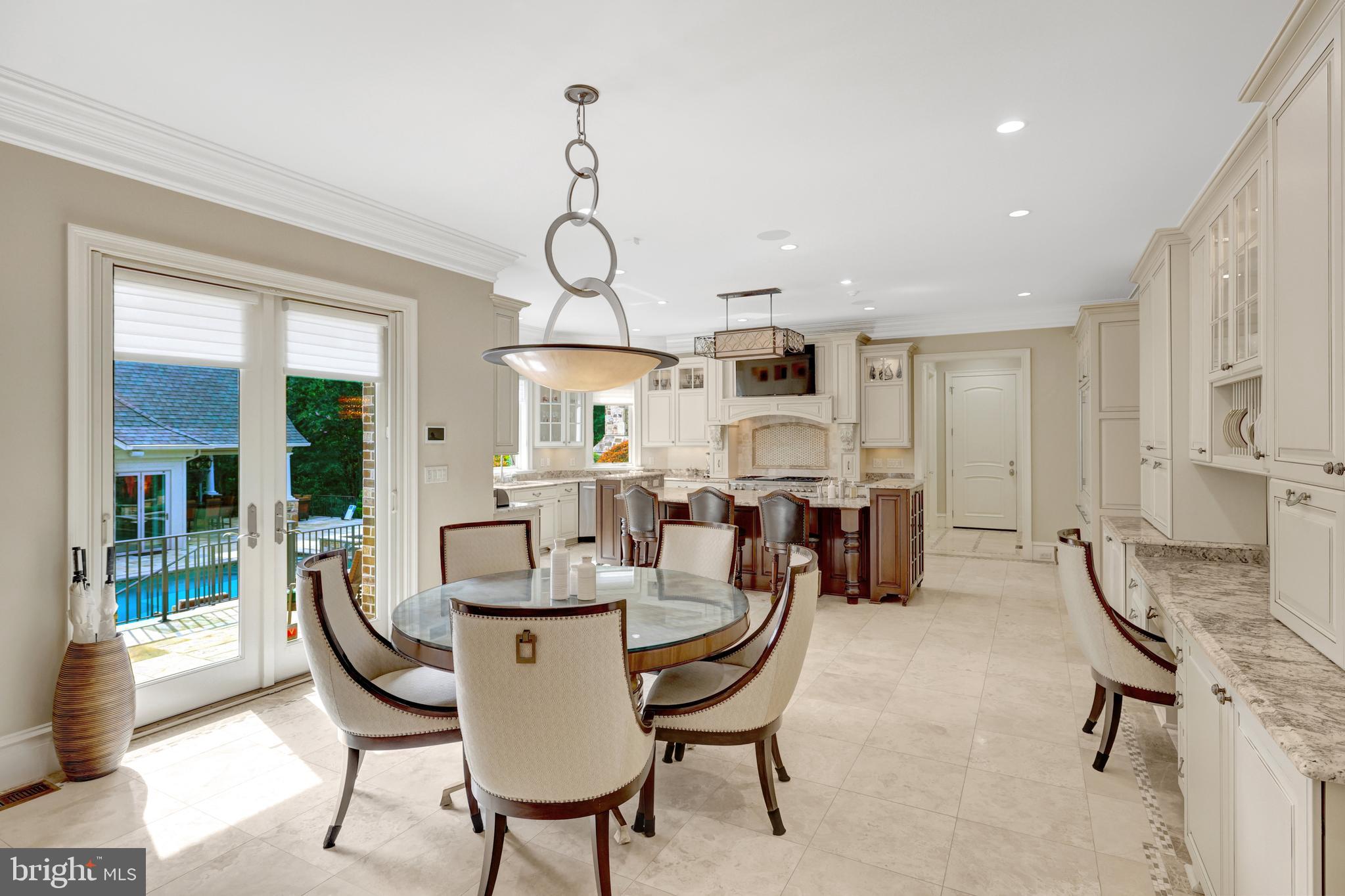 WOODSIDE ESTATES - Residential