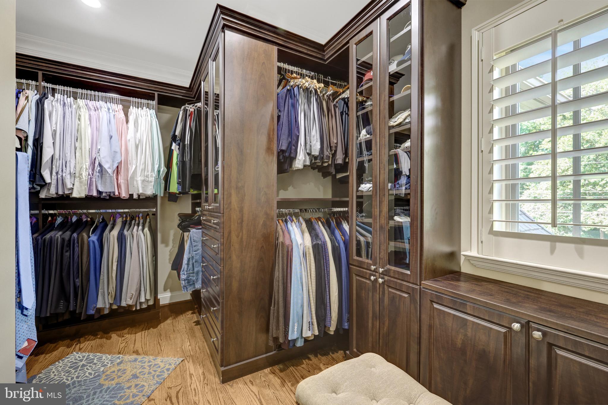 WOODSIDE ESTATES - Residential