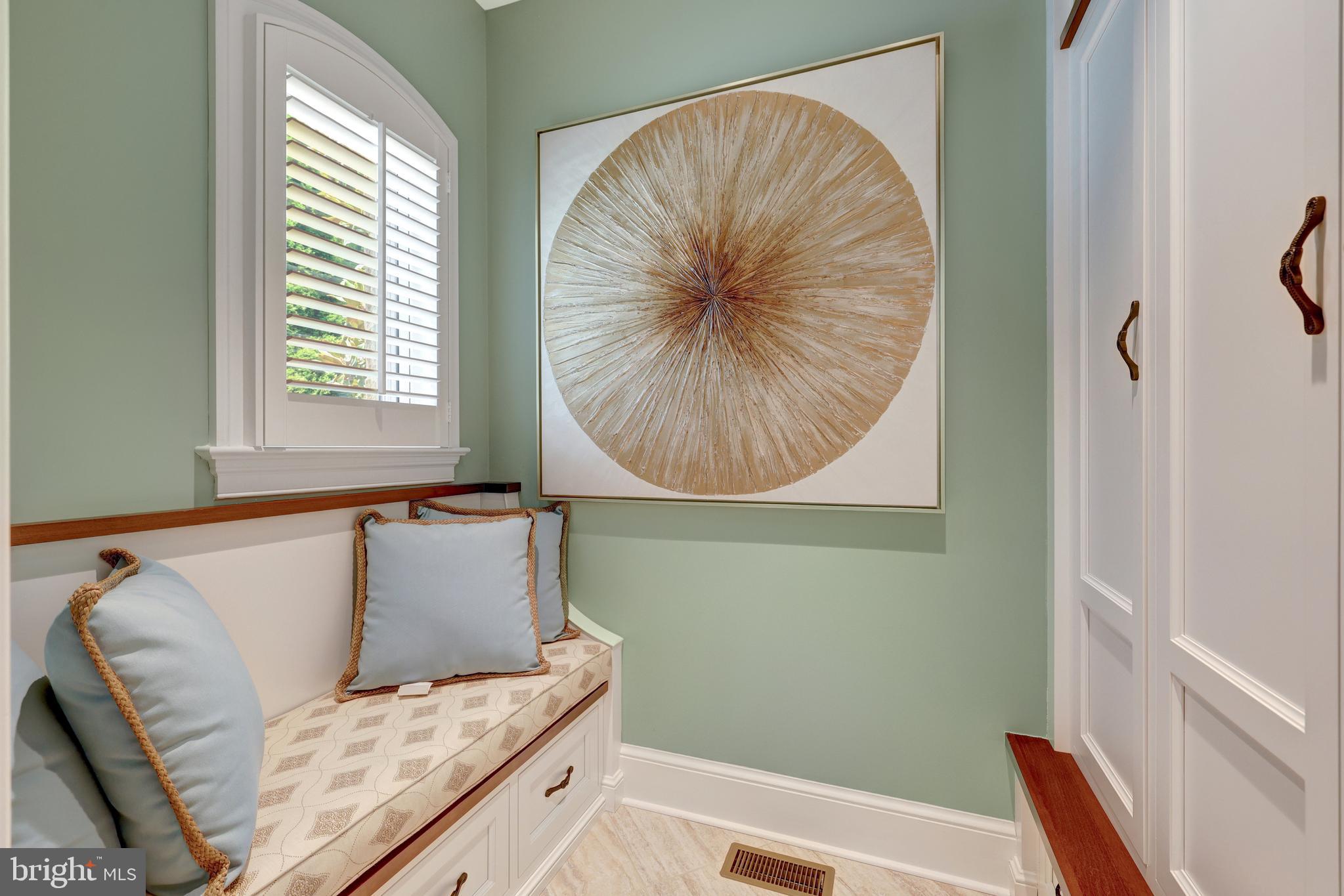 WOODSIDE ESTATES - Residential