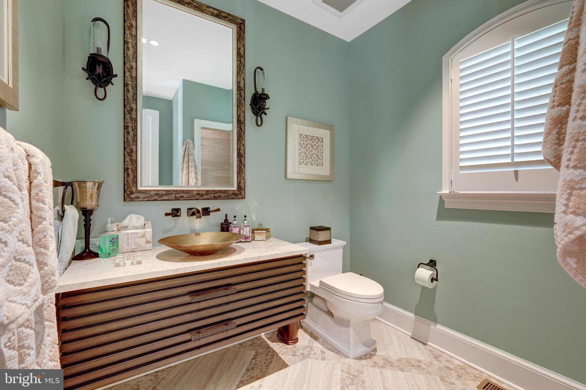 WOODSIDE ESTATES - Residential