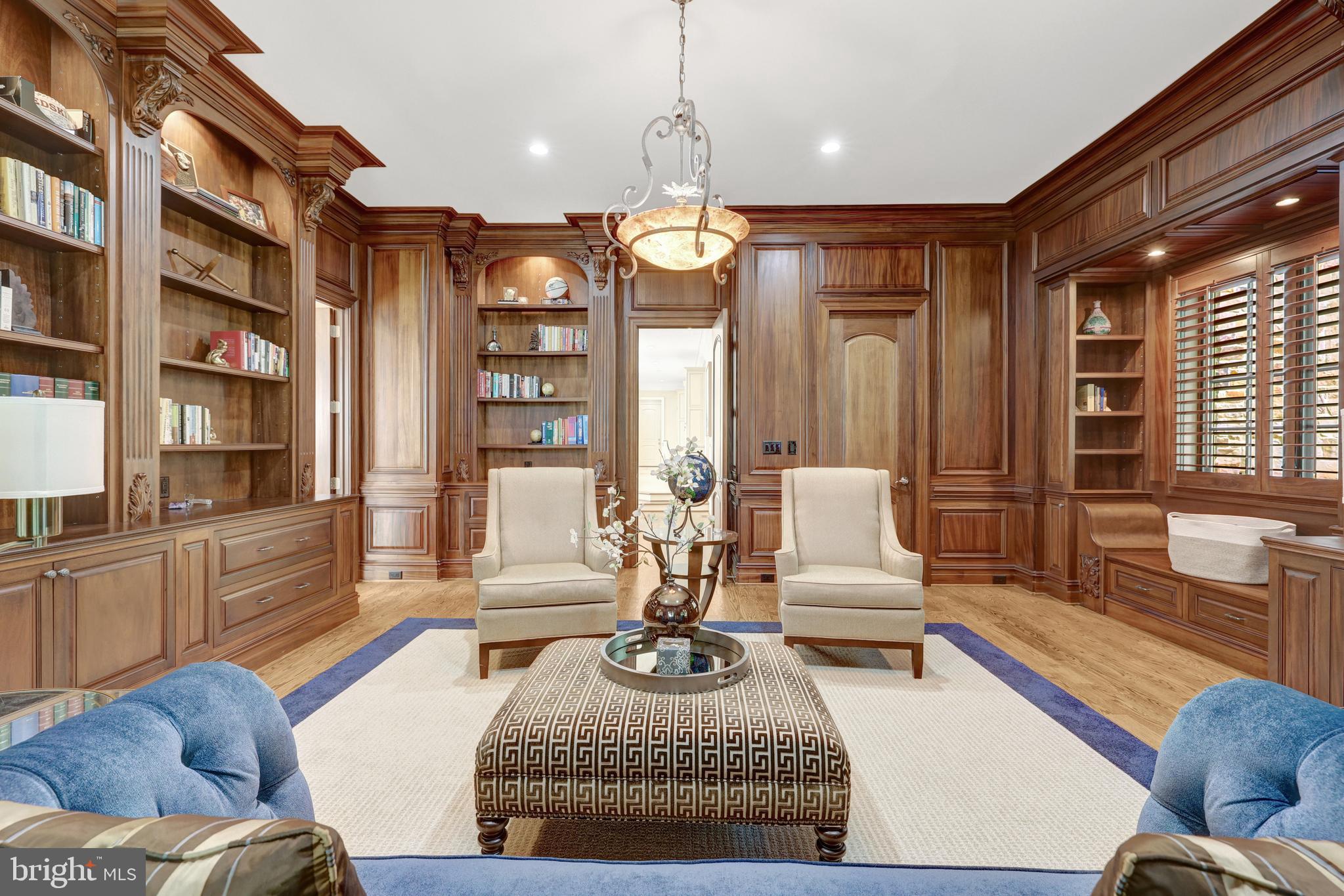 WOODSIDE ESTATES - Residential