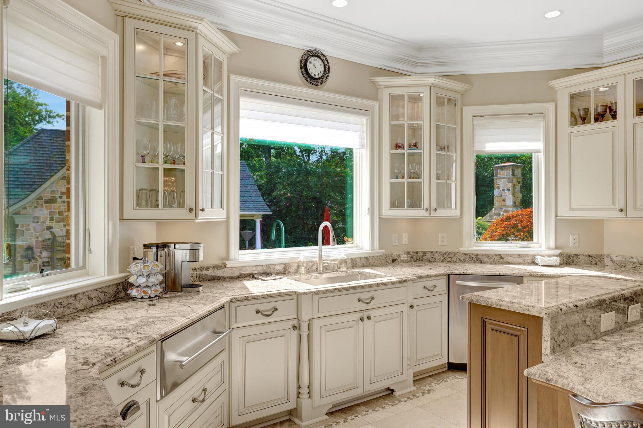 WOODSIDE ESTATES - Residential