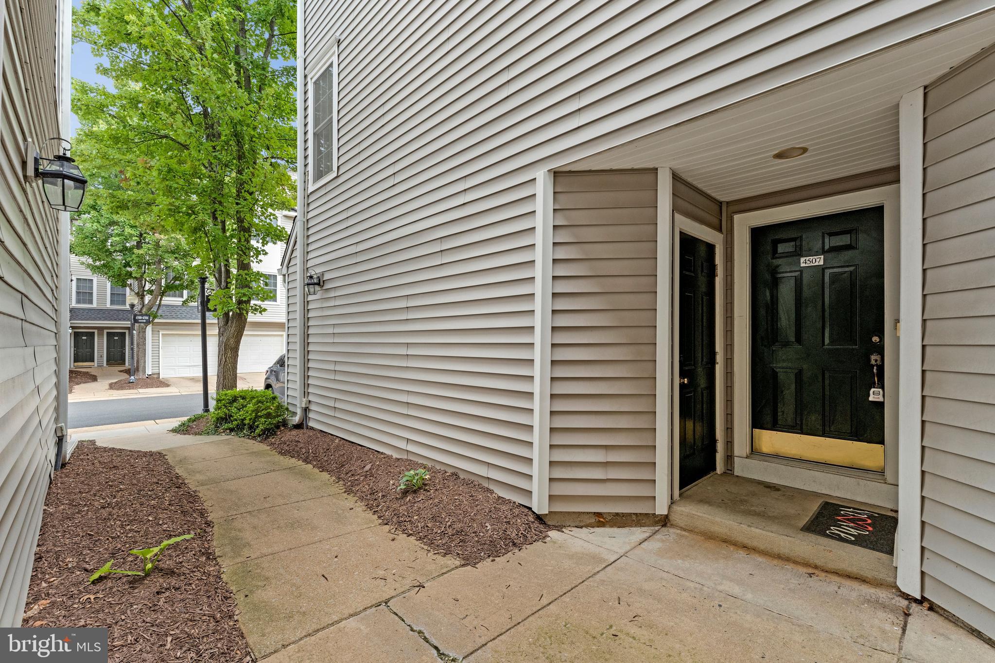 4507 SUPERIOR SQUARE
