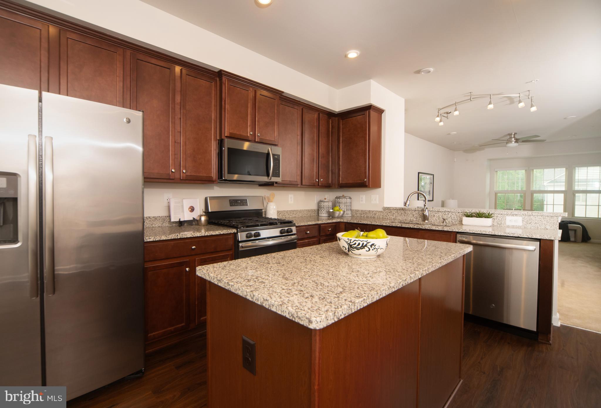 PARKSIDE - Residential