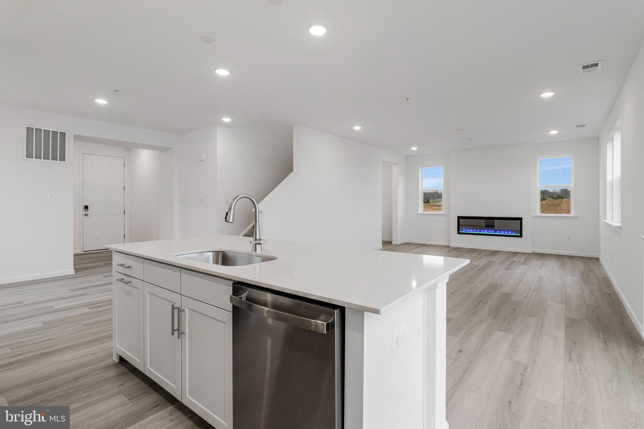 ELMWOOD FARM - Residential