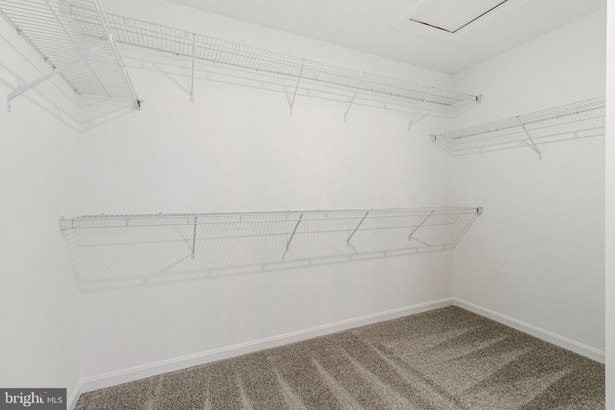 ELMWOOD FARM - Residential