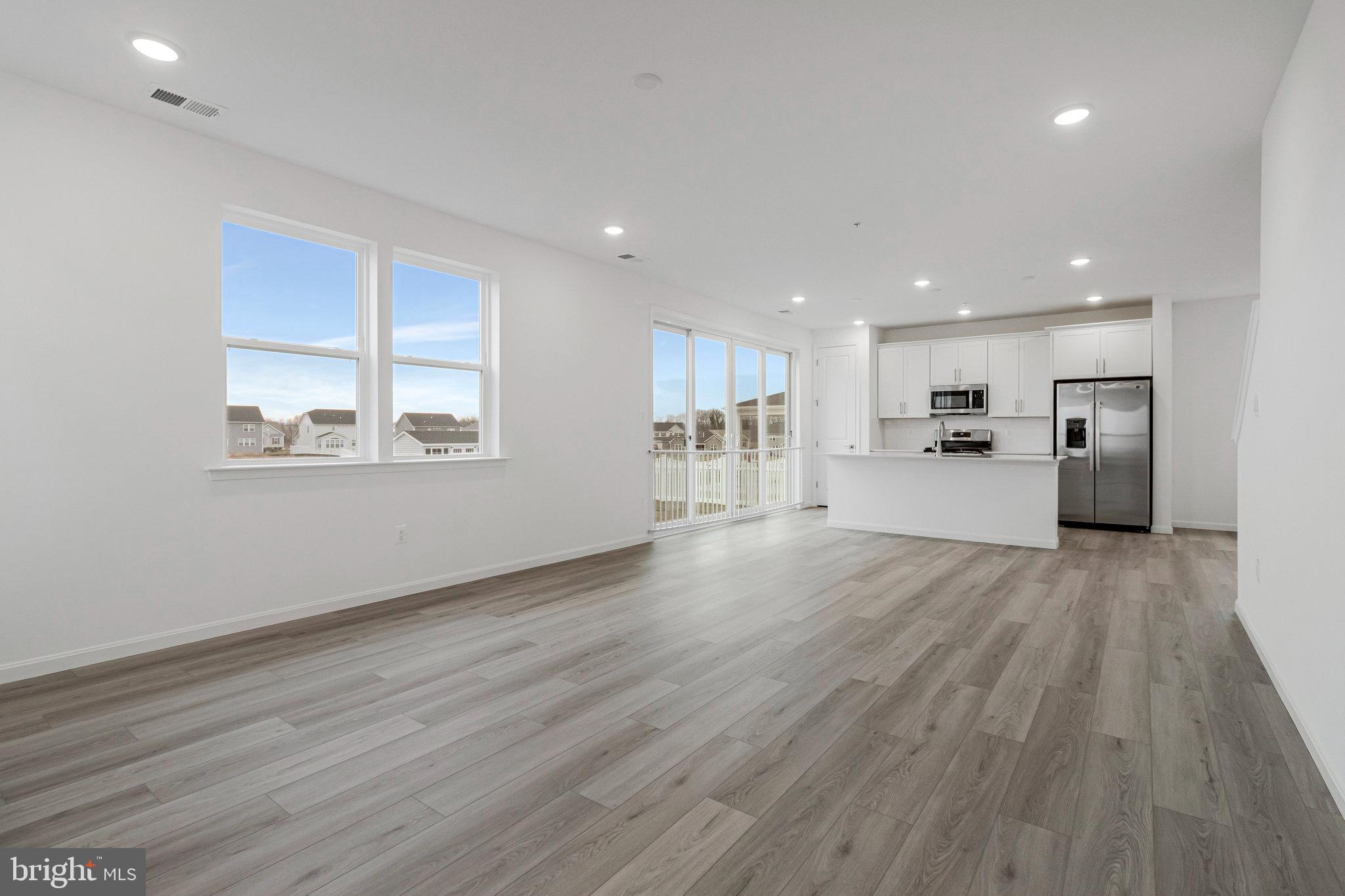 ELMWOOD FARM - Residential