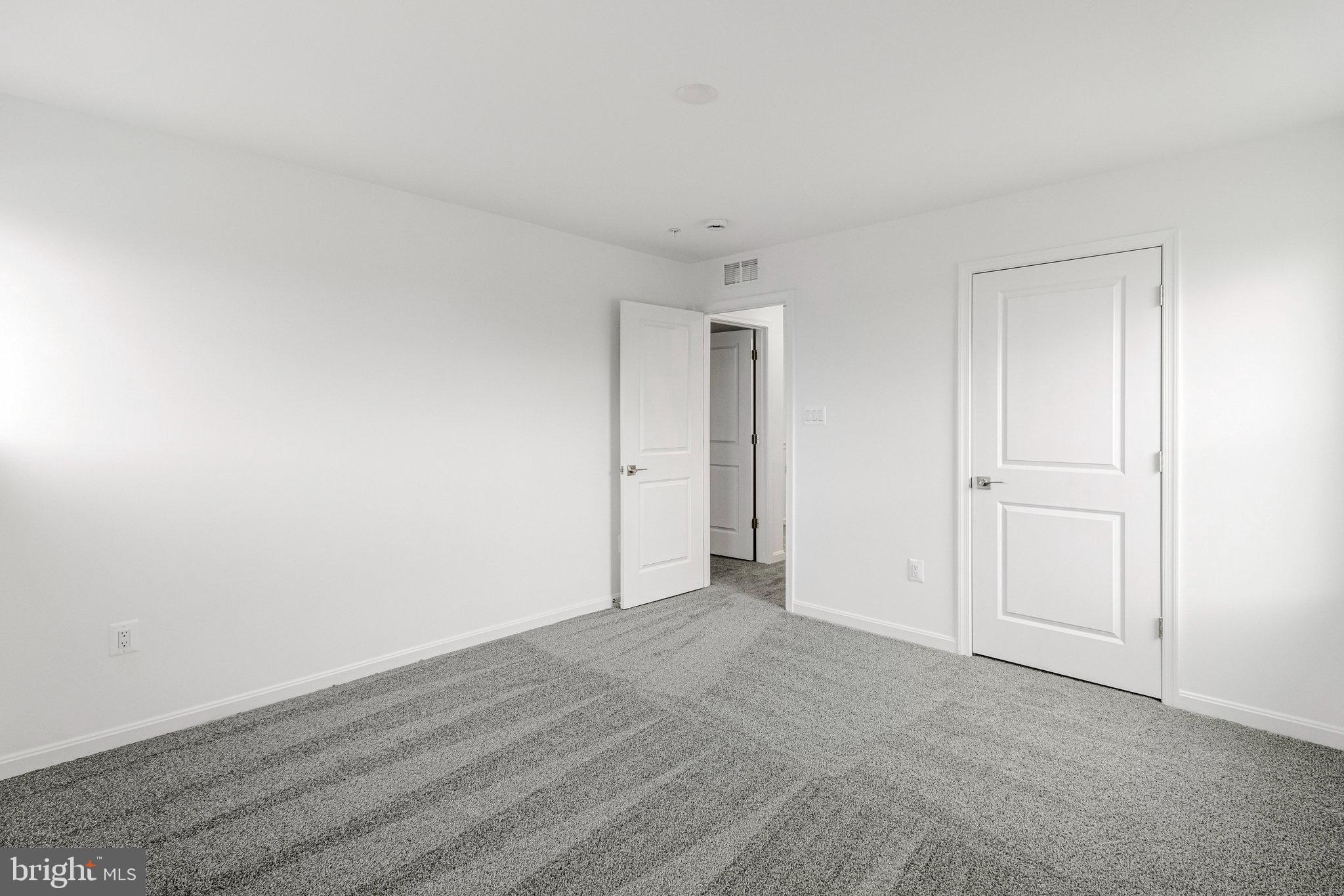 ELMWOOD FARM - Residential