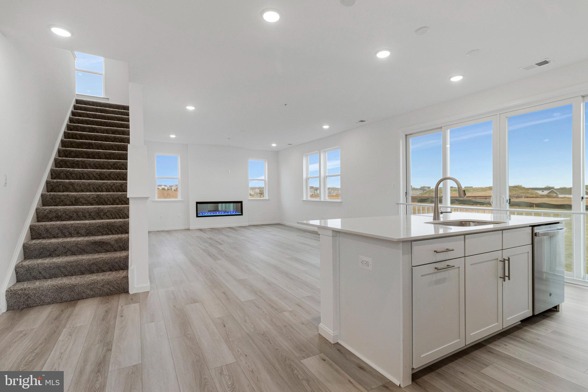 ELMWOOD FARM - Residential