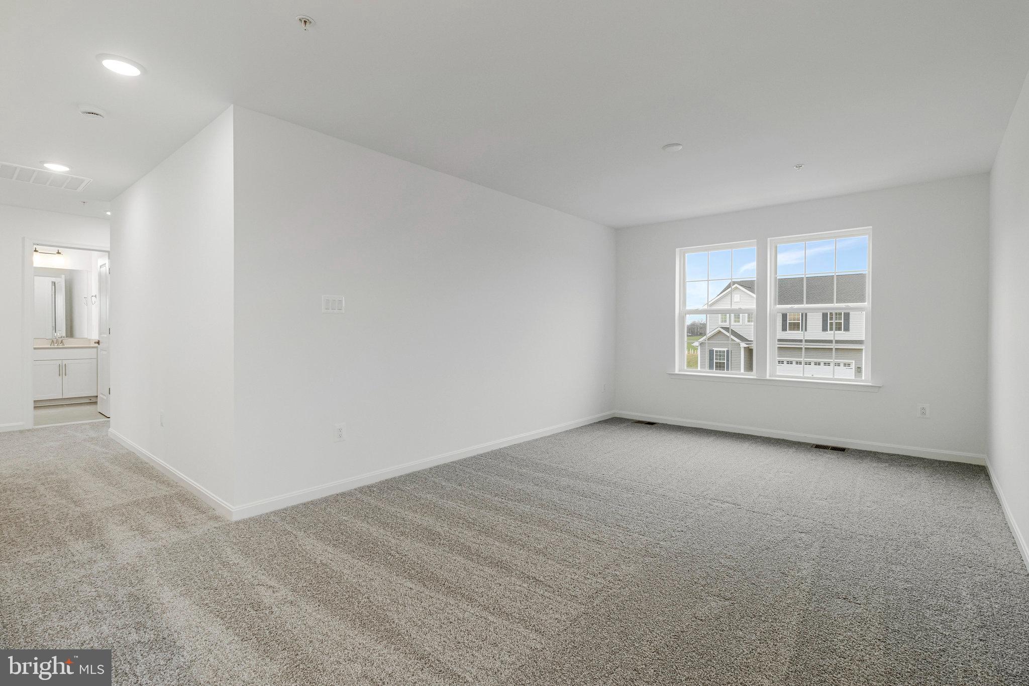 ELMWOOD FARM - Residential