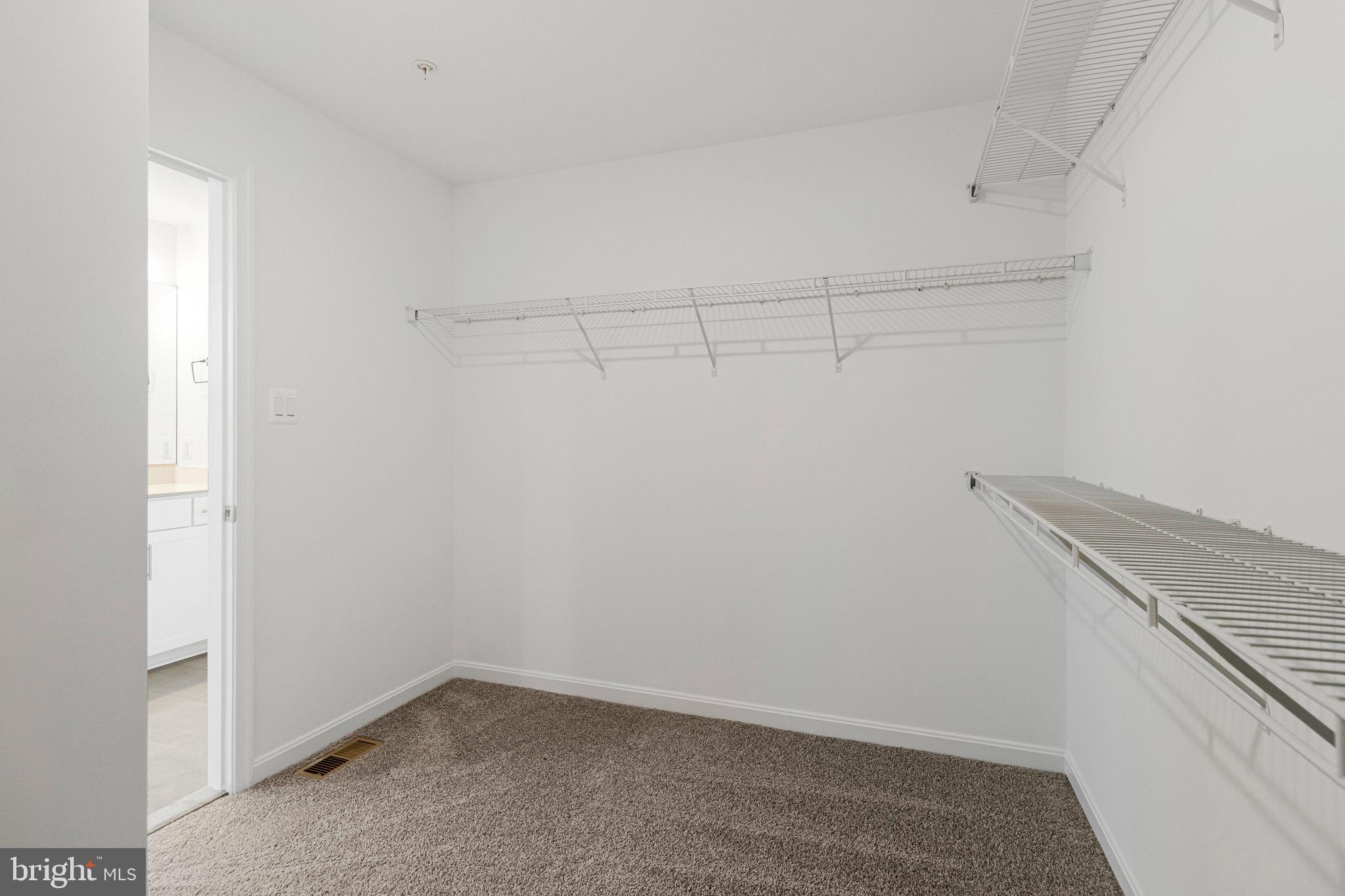 ELMWOOD FARM - Residential