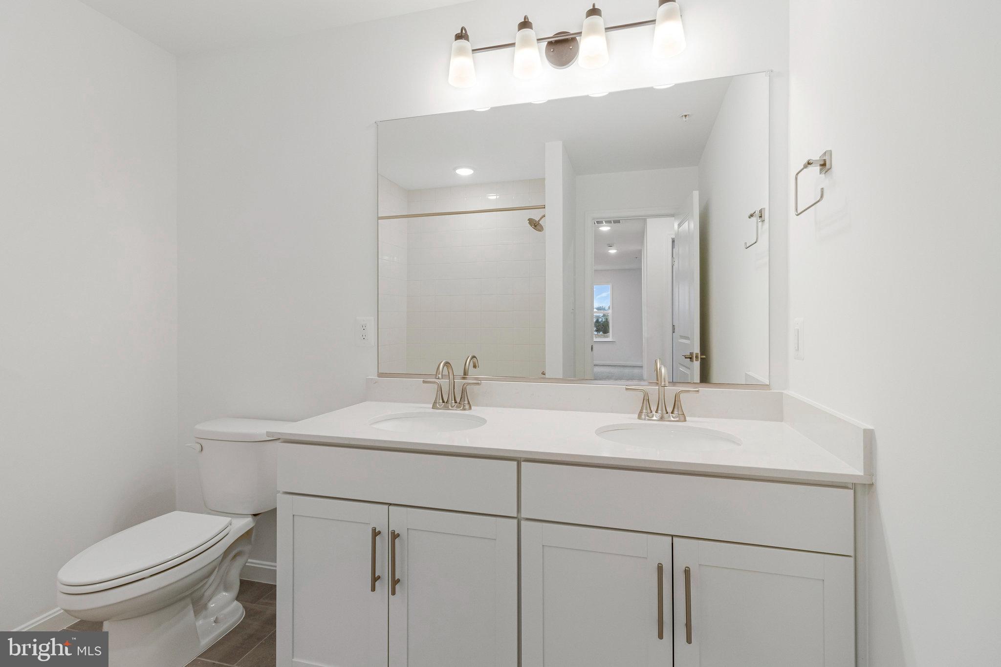 ELMWOOD FARM - Residential