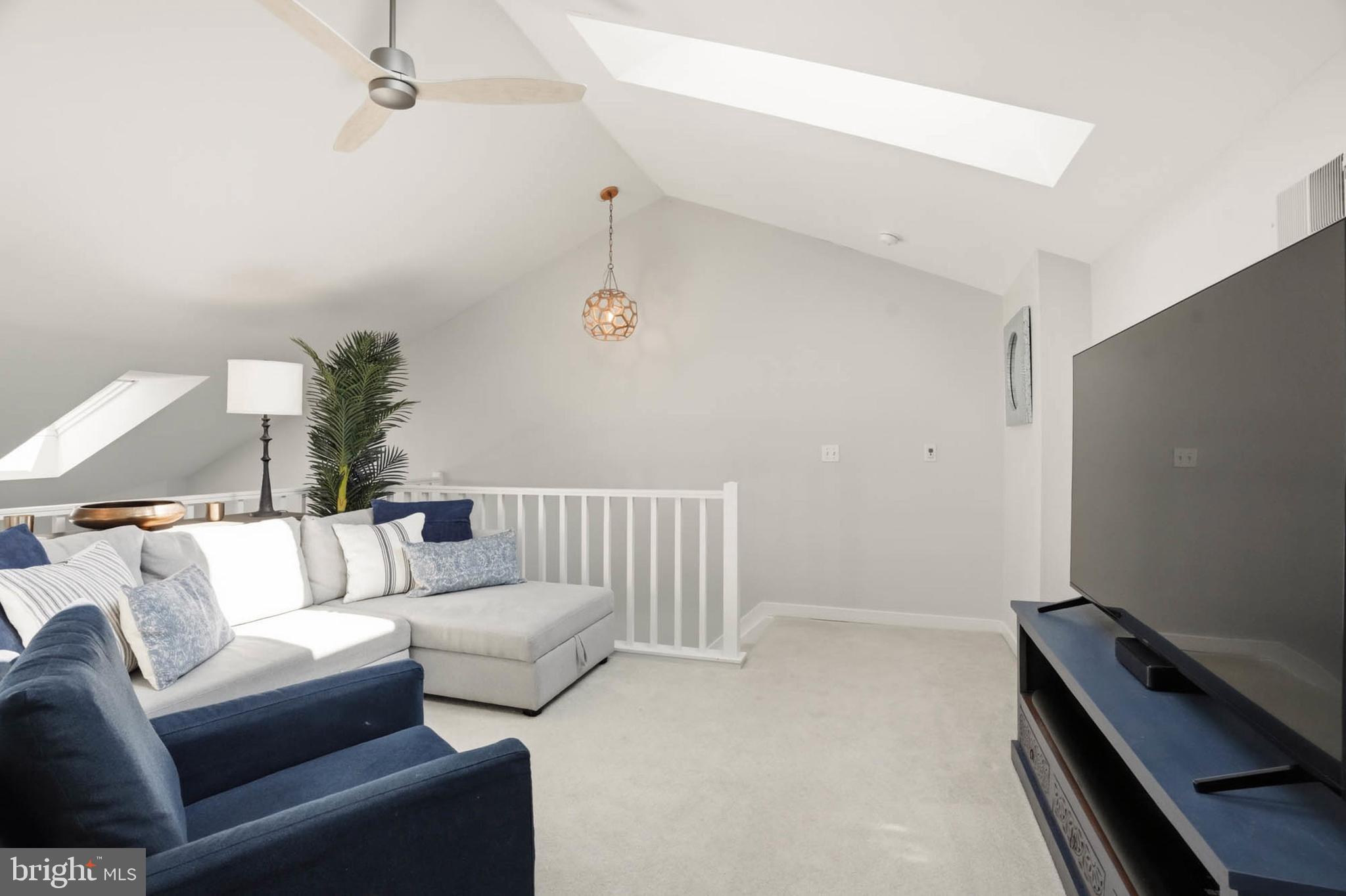 CHESAPEAKE HARBOUR - Residential