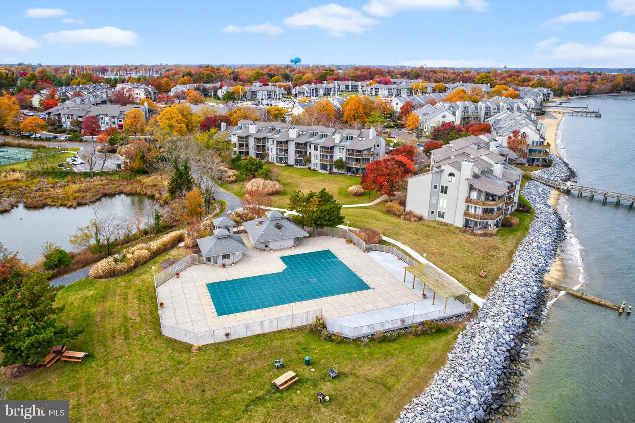 CHESAPEAKE HARBOUR - Residential