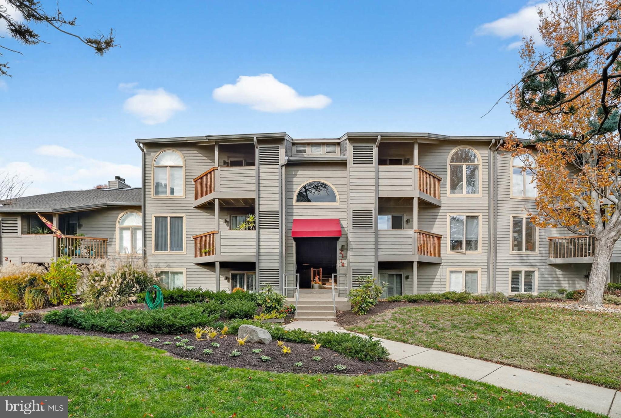 2114 CHESAPEAKE HARBOUR DRIVE E 202